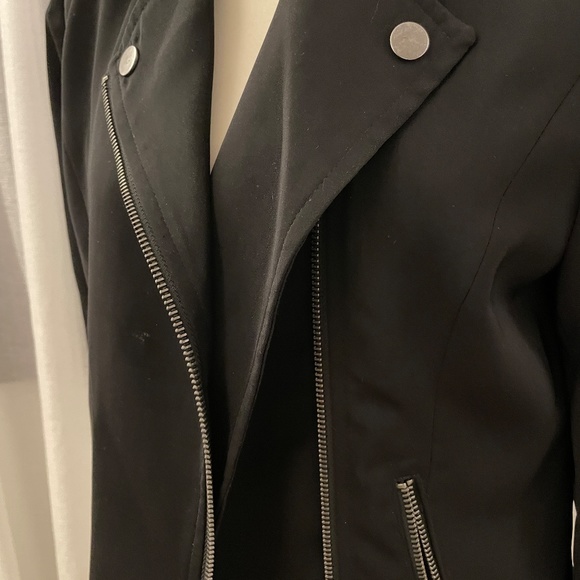 Mural Diagonal Zip Cropped Jacket - Picture 2 of 6